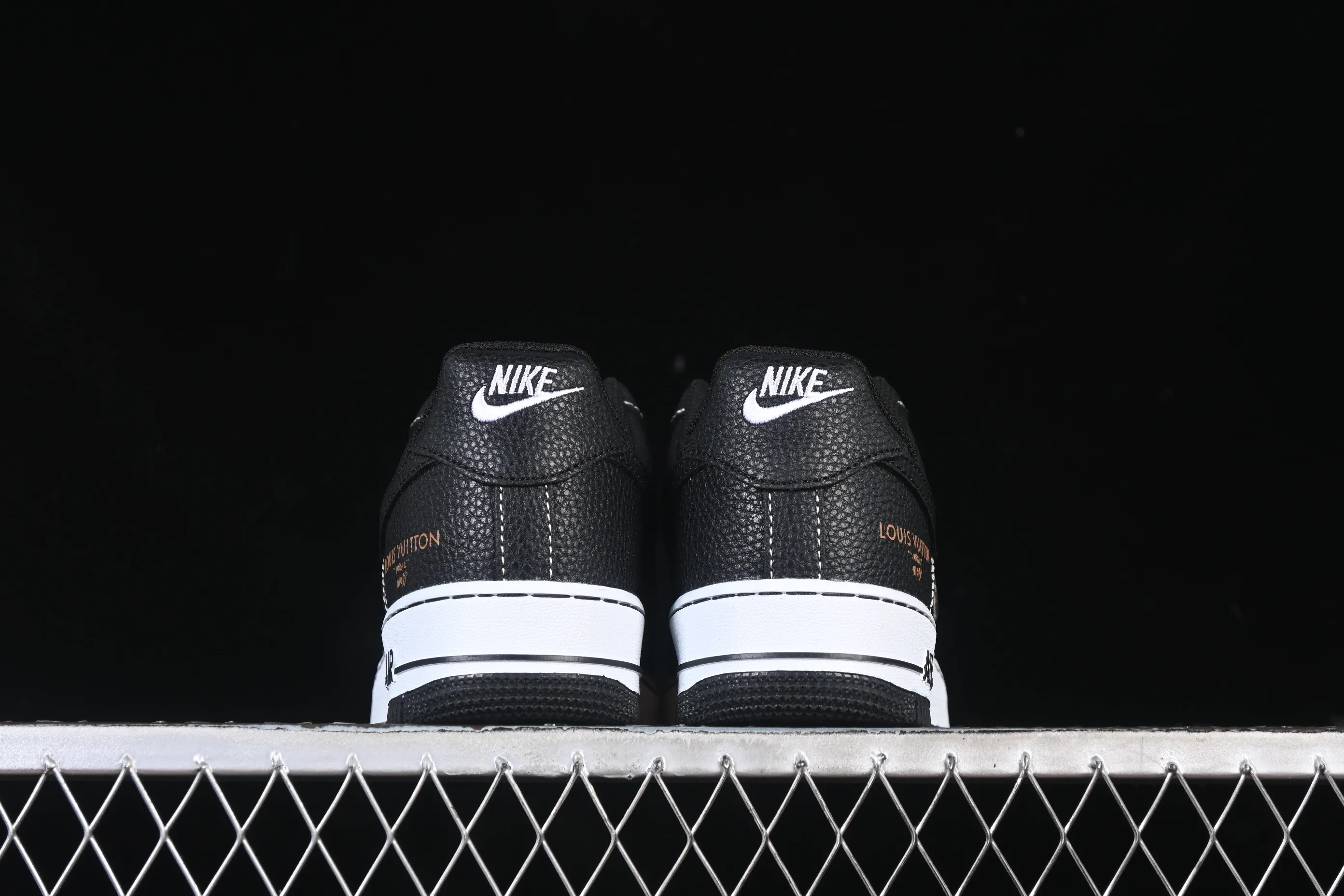 All categories Nk Air Force 1 Air Force series Nk Air Force 1 Low Air Force low-top Nike Air Force 1'07 Low LV joint classic black and brown Air Force 1 low-top casual sneakers CZ3986-002